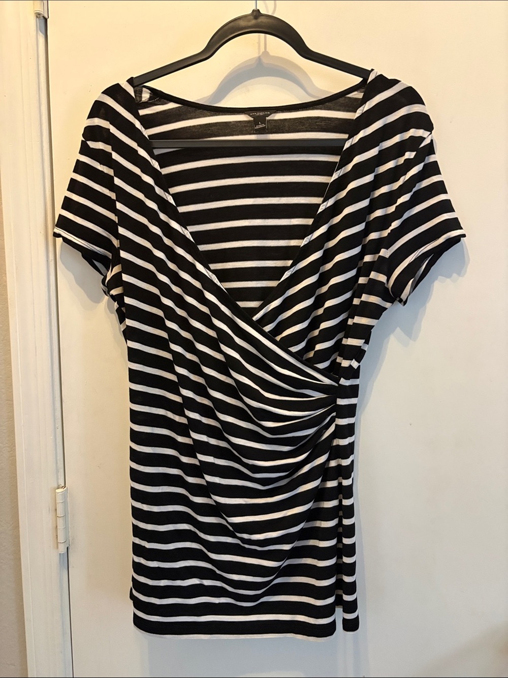 Ann Taylor Black & White Striped Women’s Wrap-Style Tunic Size L